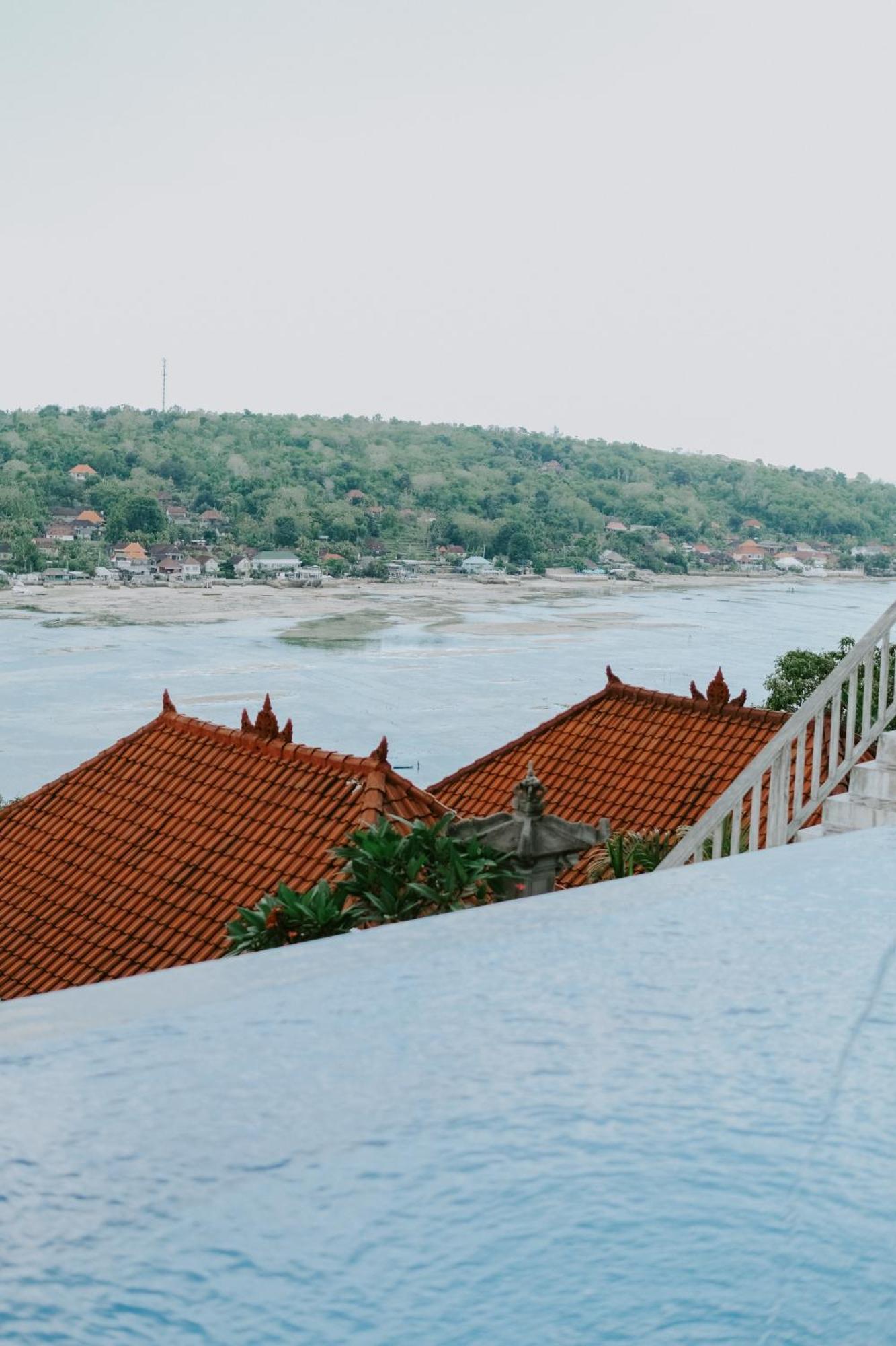 Lanussa Hill Villa นูซาเลมโบงัน ภายนอก รูปภาพ